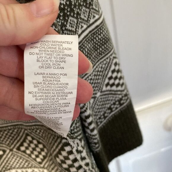 Bass reindeer long line cardigan! Christmas sweater. Size large - Picture 10 of 11